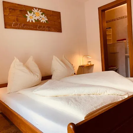 Jagerhof Guest house *